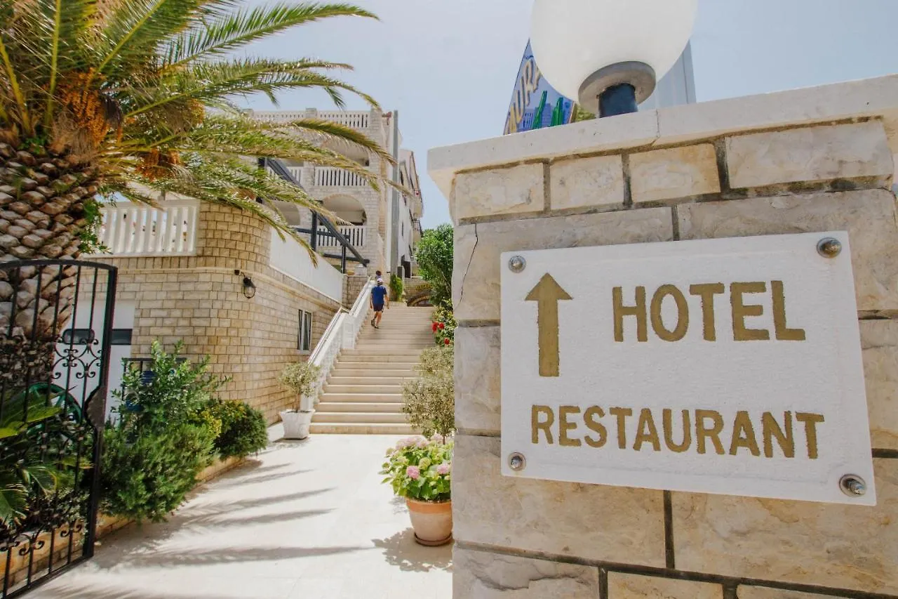 Hotel Vila Tina Arbanija