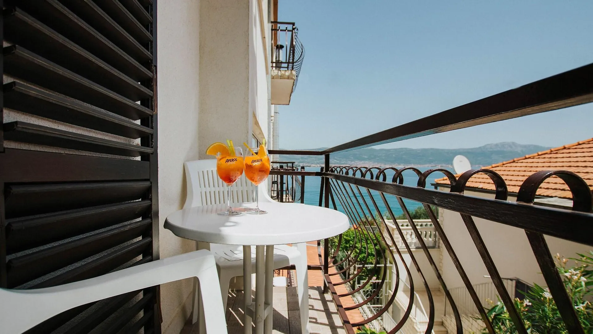 Hotel Vila Tina Arbanija Kroatien