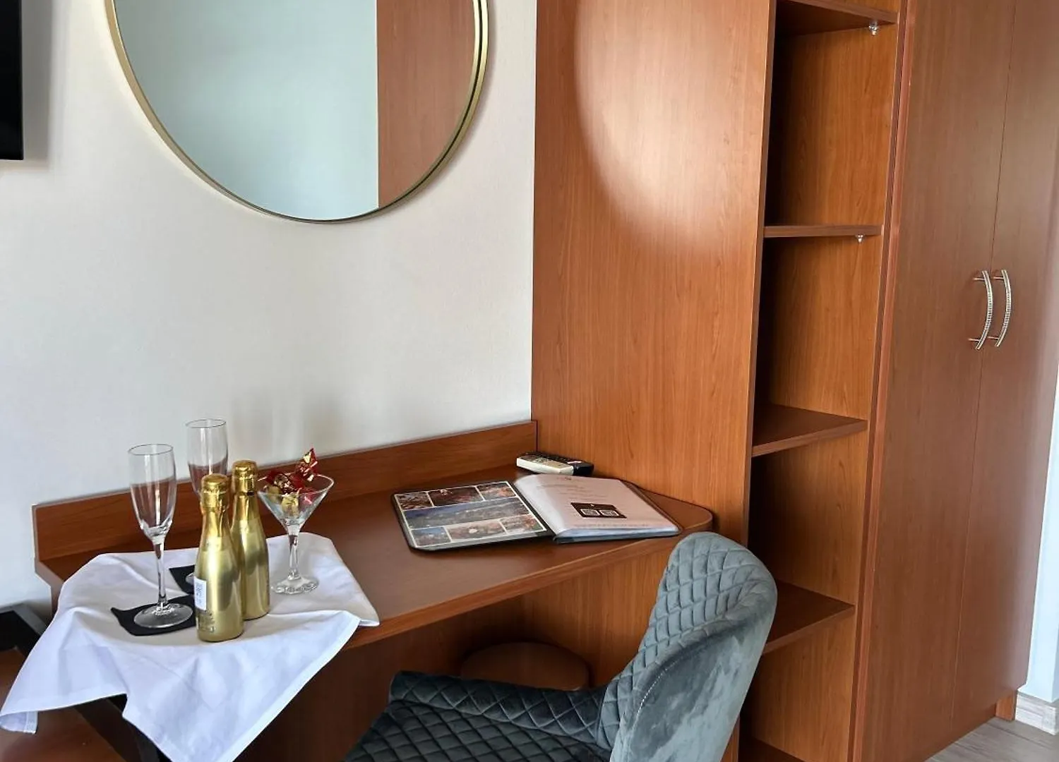 Hotel Vila Tina Arbanija Kroatien
