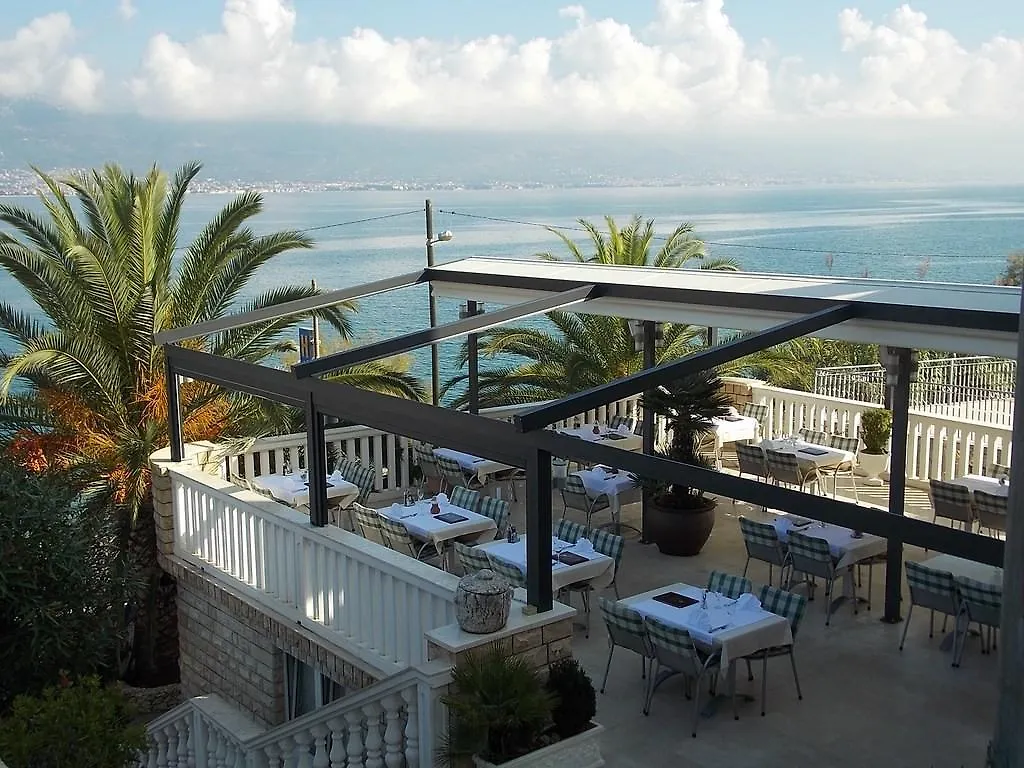 Hotel Vila Tina Arbanija