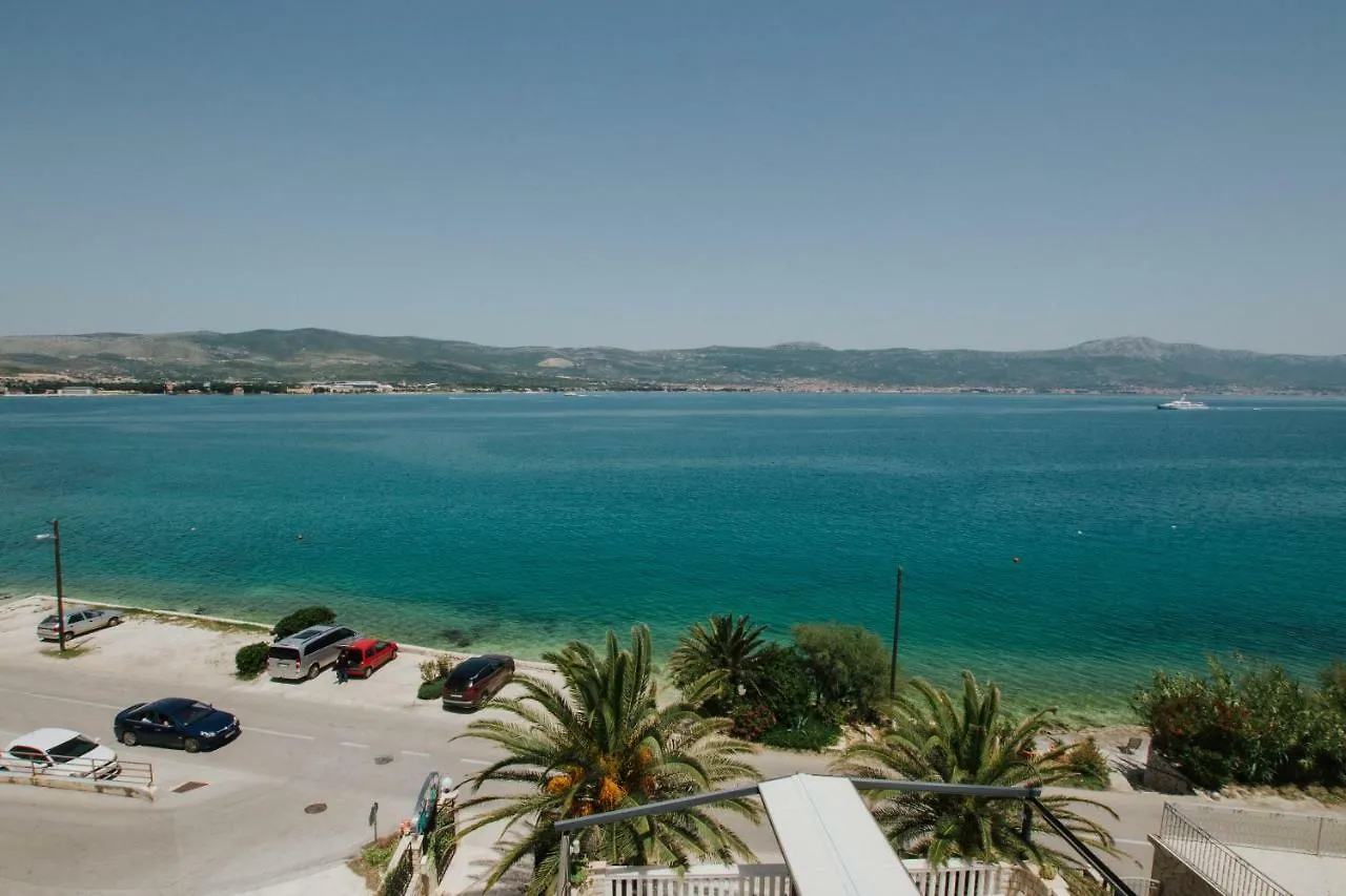 Hotel Vila Tina 3*, Arbanija Croatia